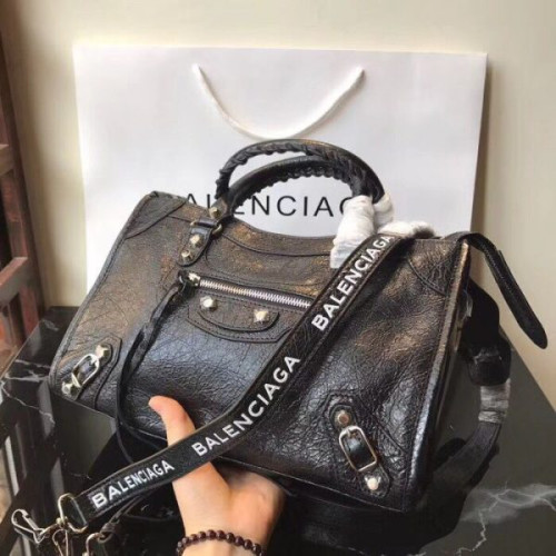 Ba*len*cia*ga-city-bag-11