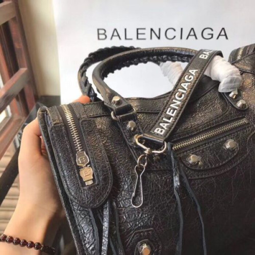 Ba*len*cia*ga-city-bag-11