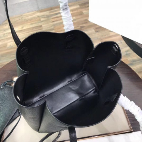 Ba*len*cia*ga-everyday-tote-2