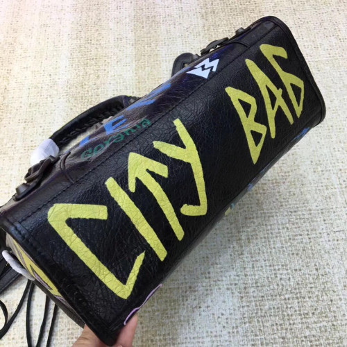 Ba*len*cia*ga-graffiti-classic-city