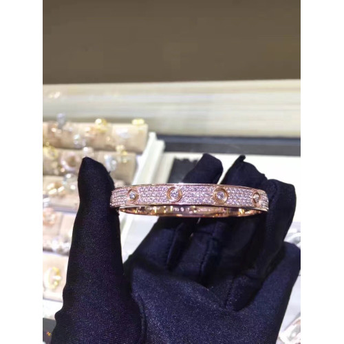 Ca*t*er-bracelet-2