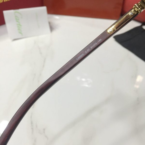 Ca*t*er-glasses