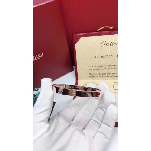 Ca*t*er-love-bracelet