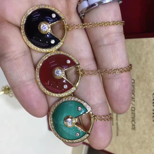 Ca*t*er-necklace