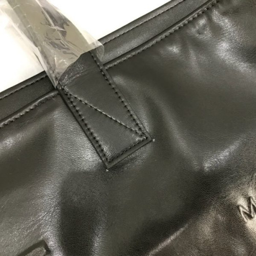 Ce**e-made-in-tote