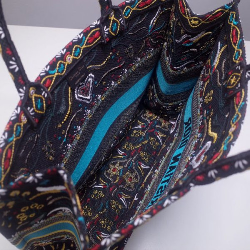 D*or-book-tote-bag-10