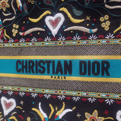D*or-book-tote-bag-10