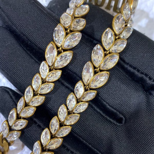 D*or-bracelet-7-2-4-2-5-2-3-5-2-7-3-3-3-5-2