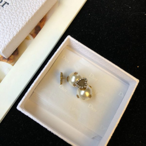 D*or-earrings-2