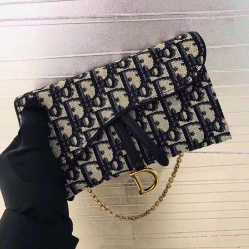 D*or-oblique-saddle-clutch