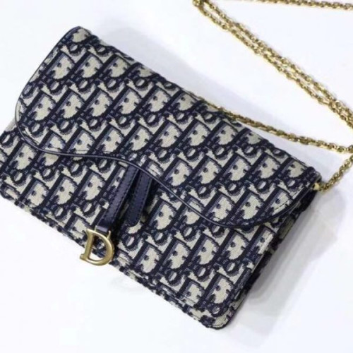 D*or-oblique-saddle-clutch