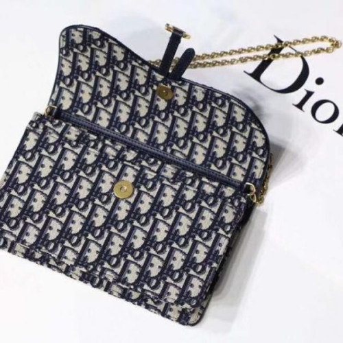 D*or-oblique-saddle-clutch