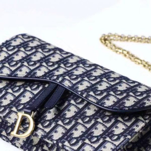 D*or-oblique-saddle-clutch