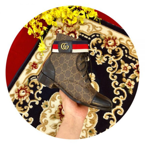 G*u*i-boots-6