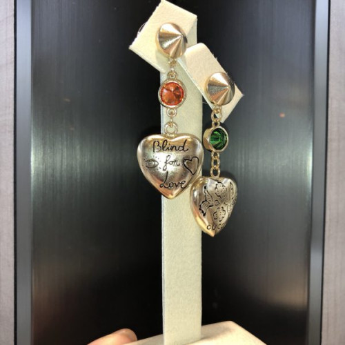 G*u*i-earrings-13