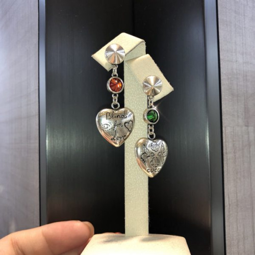 G*u*i-earrings-13