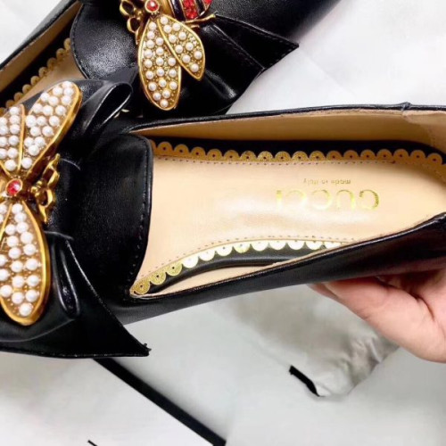 G*u*i-leather-ballet-flat-with-bow