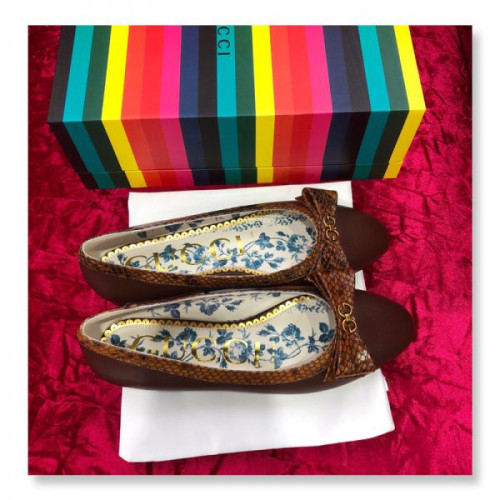 G*u*i-leather-ballet-flat-with-snakeskin-bow-3