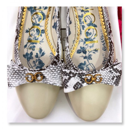 G*u*i-leather-ballet-flat-with-snakeskin-bow
