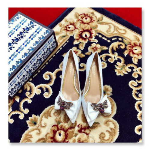G*u*i-leather-pump-with-bow-2