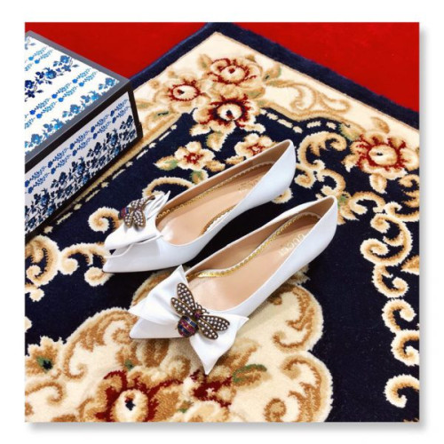 G*u*i-leather-pump-with-bow-2