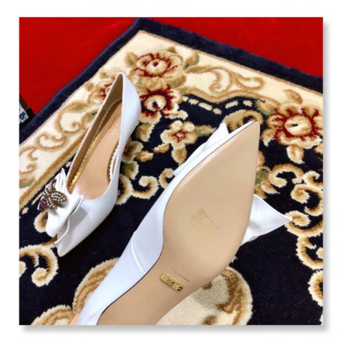 G*u*i-leather-pump-with-bow-2