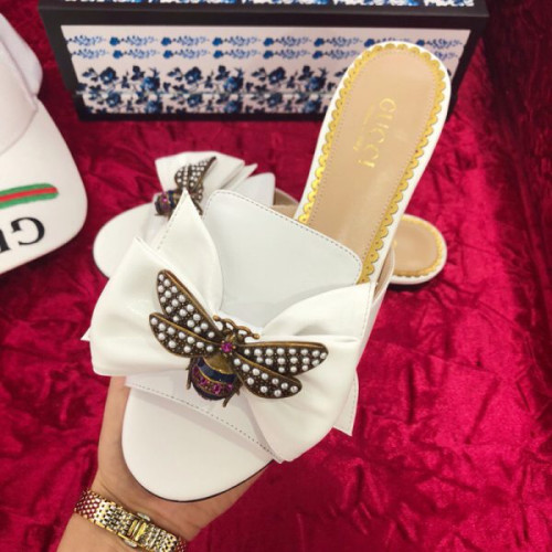 G*u*i-leather-slide-with-bow-2