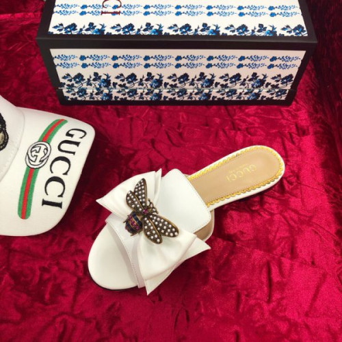 G*u*i-leather-slide-with-bow-2