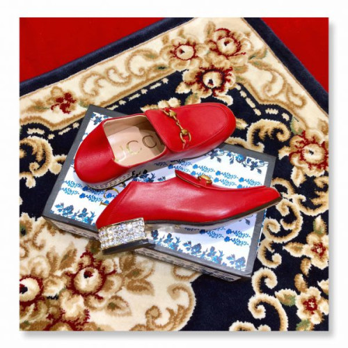G*u*i-loafer-with-crystals-5