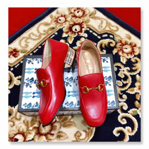 G*u*i-loafer-with-crystals-5