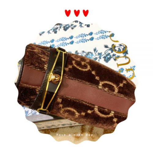 G*u*i-loafers