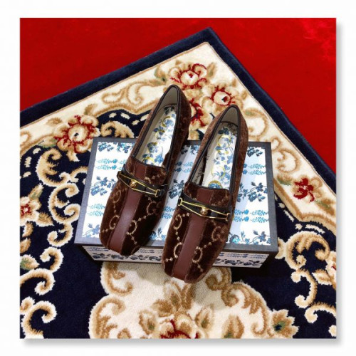 G*u*i-loafers