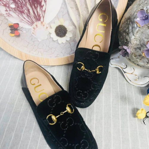 G*u*i-princetown-velvet-slipper