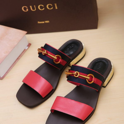 G*u*i-sandal-38