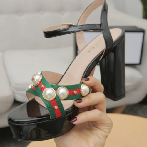 G*u*i-sandal-3