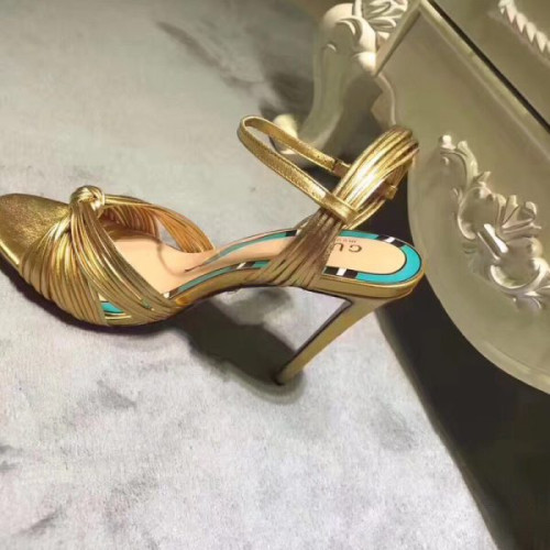 G*u*i-sandals-10