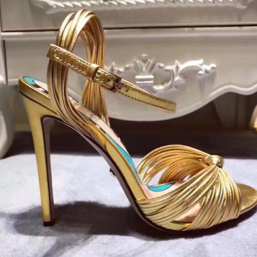 G*u*i-sandals-10