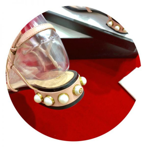 G*u*i-sandals-20