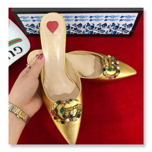 G*u*i-sandals-23