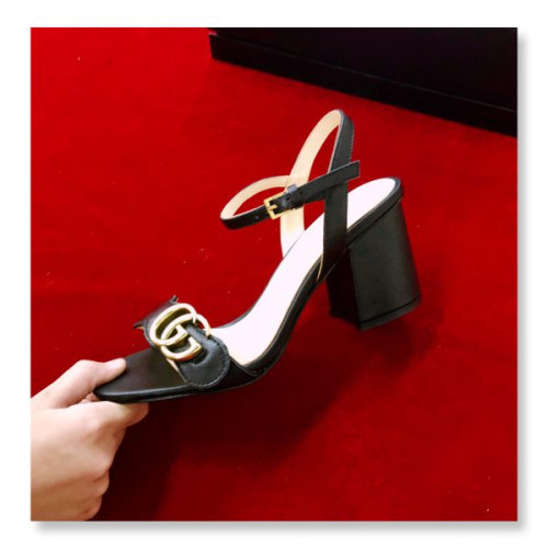 G*u*i-sandals-3