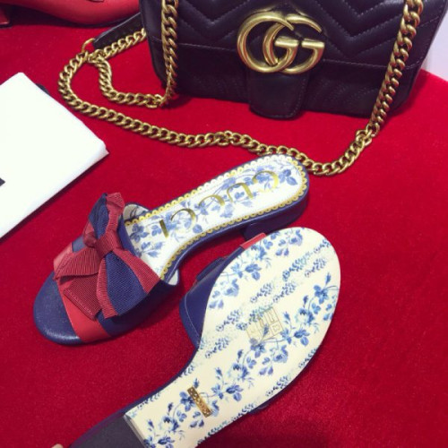 G*u*i-sandals-40