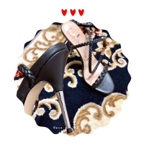 G*u*i-sandals-41
