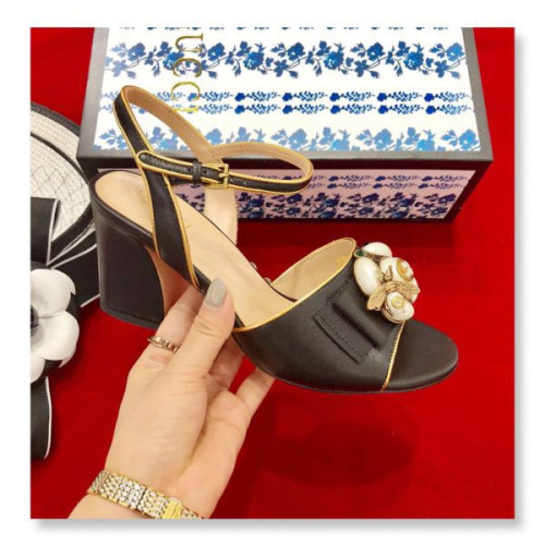 G*u*i-sandals-43