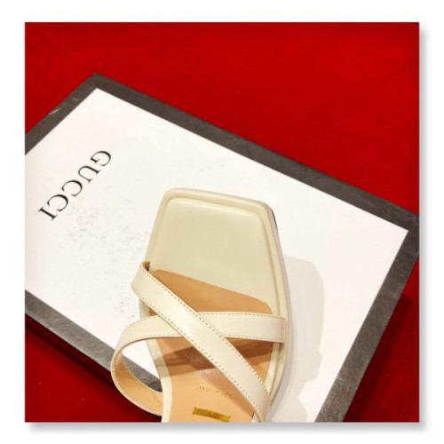 G*u*i-sandals-47