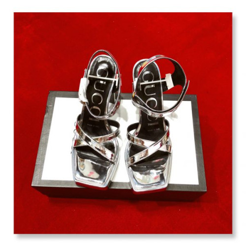 G*u*i-sandals-48