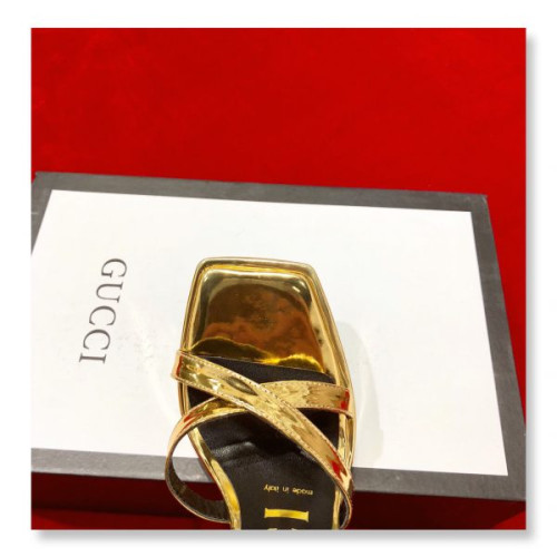 G*u*i-sandals-49
