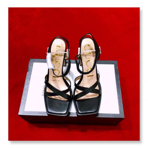 G*u*i-sandals-50