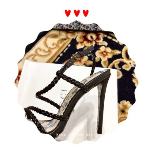G*u*i-sandals-54