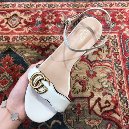 G*u*i-sandals-flat