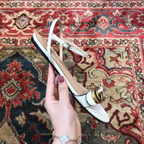 G*u*i-sandals-flat